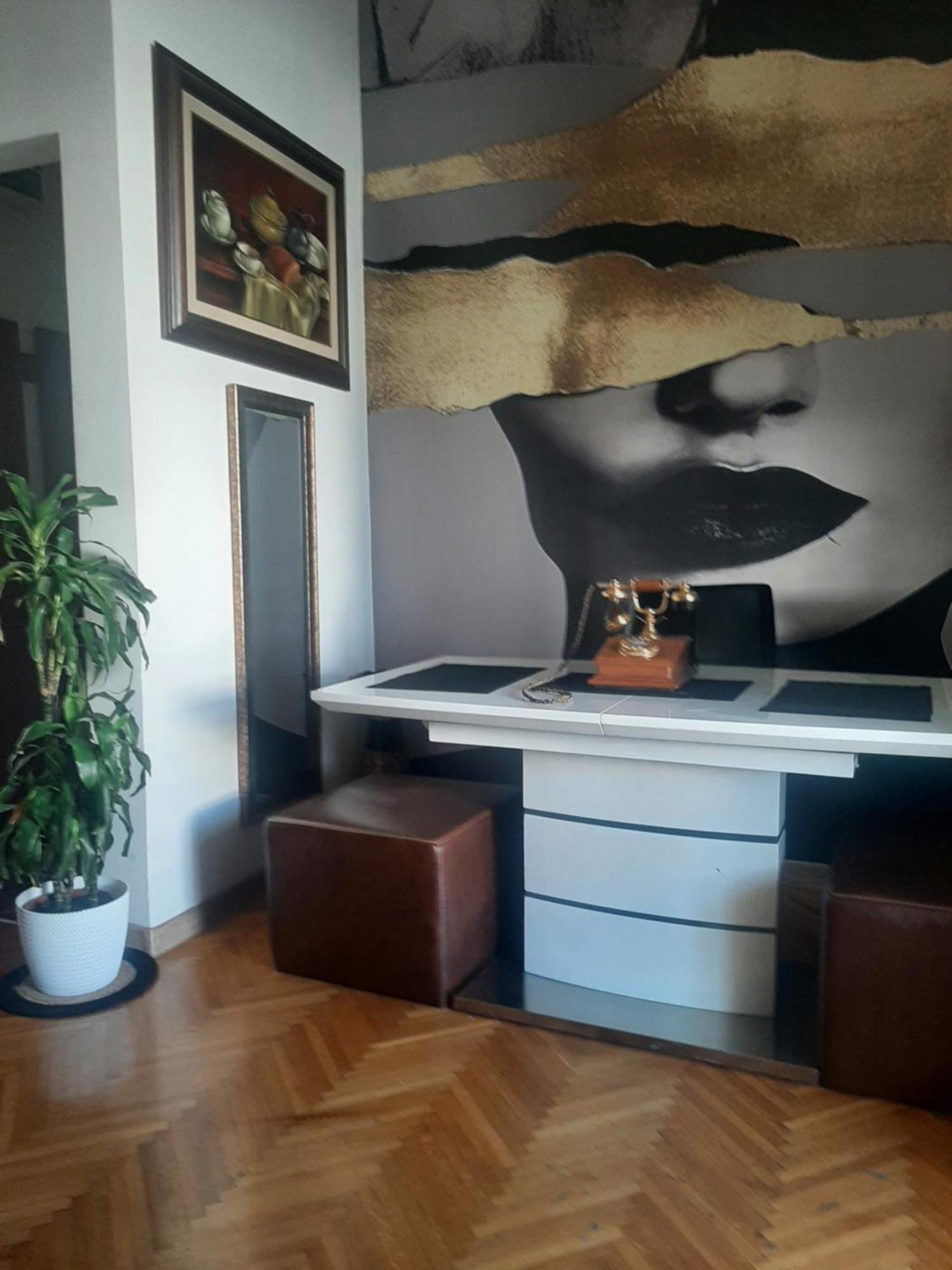Stylish King Downtown Apartamento Podgorica Exterior foto